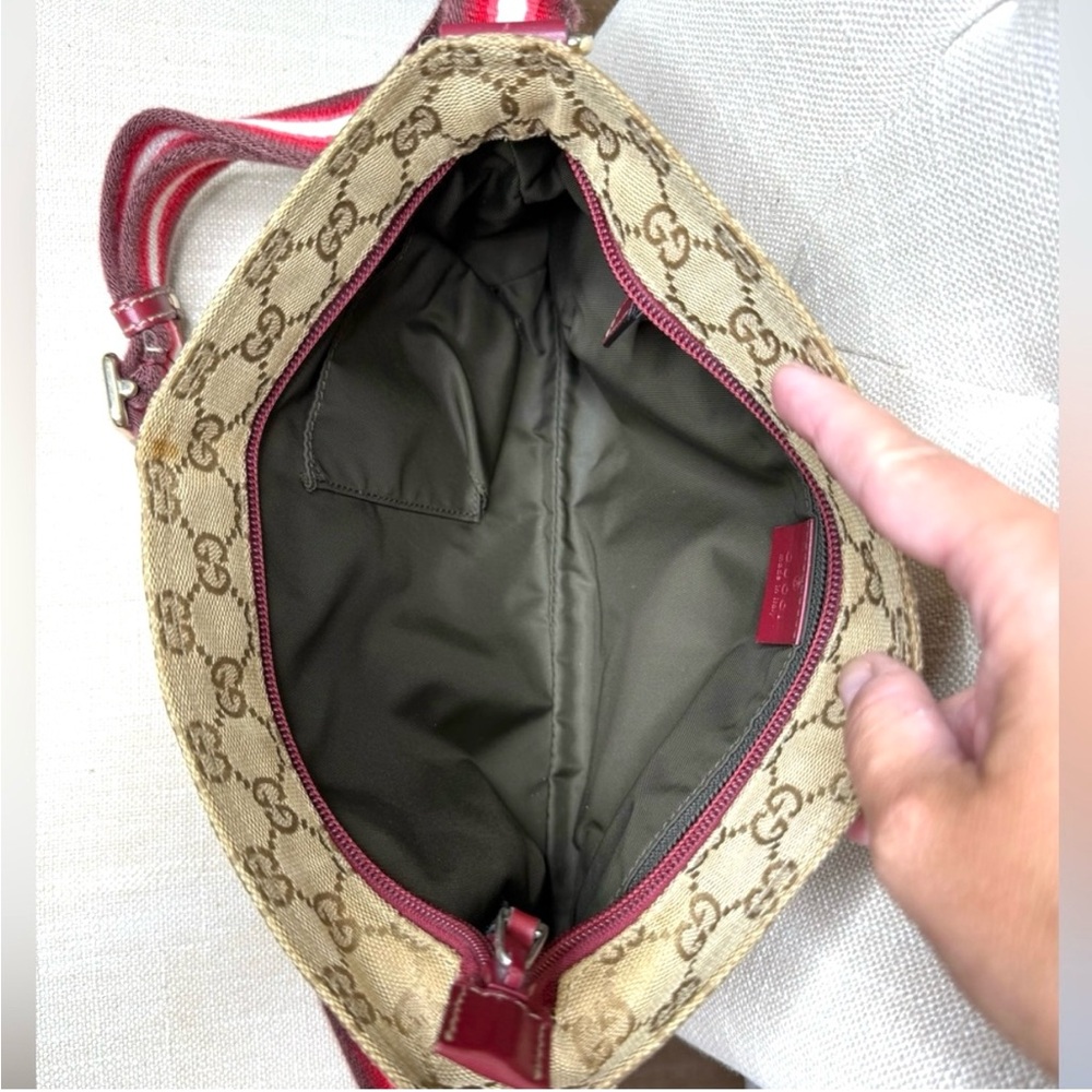 Authentic Gucci brown monogram crossbody bag - Picture 11 of 15